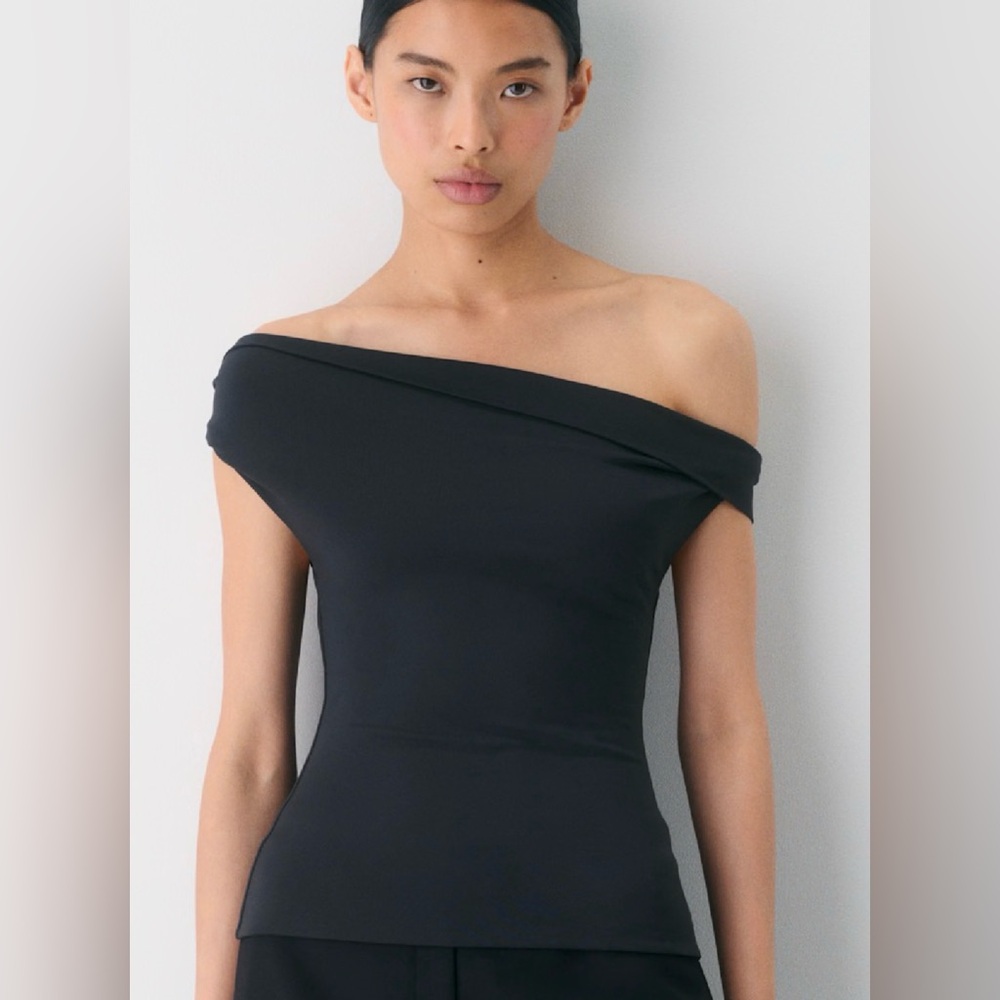 Aritzia Charcoal Ravish Sleeveless Ravish top